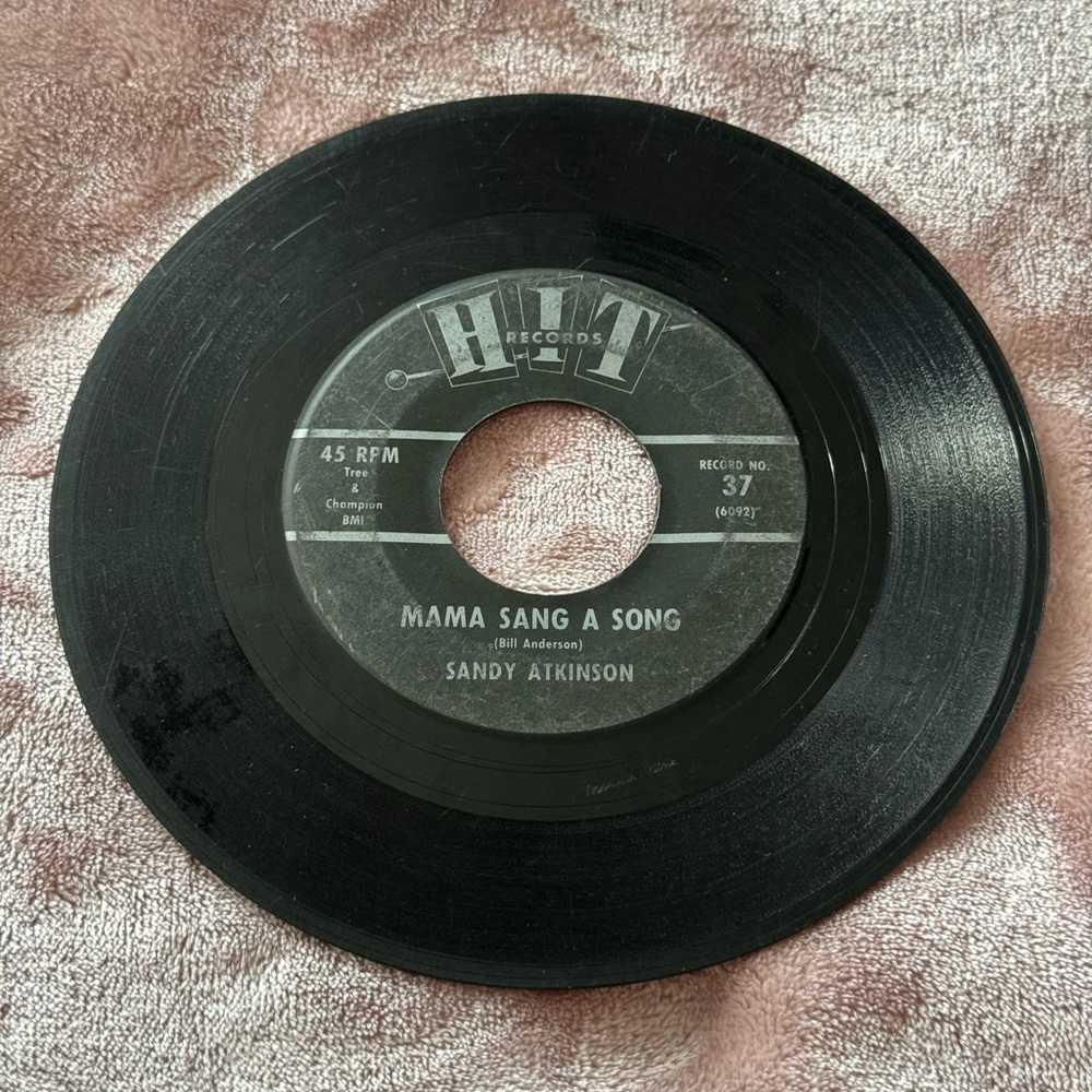 Mama Sang A Song / Big Girls Don’t Cry - The Chellows 7” Vinyl Record